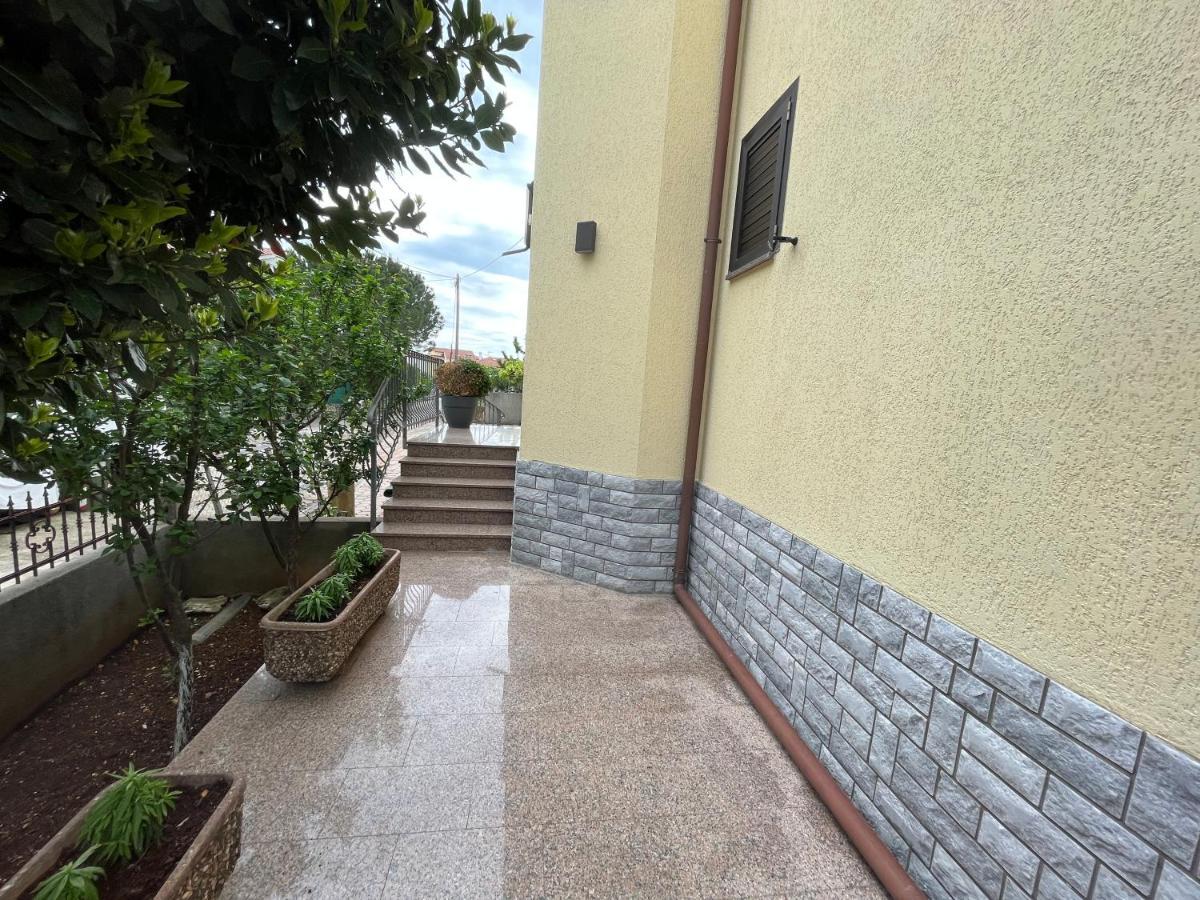 Holiday Apartments Sonne Rovinj Exterior photo
