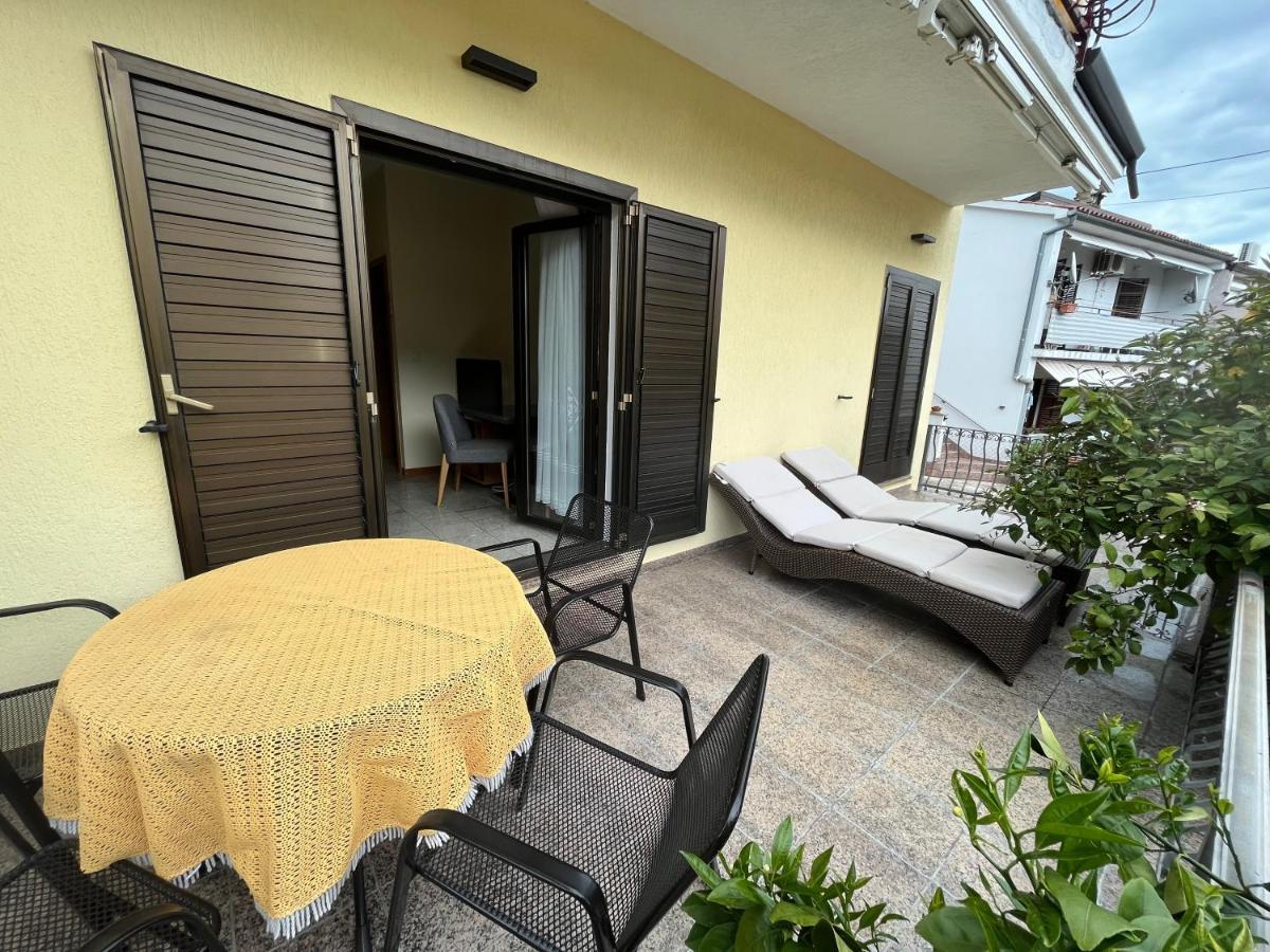 Holiday Apartments Sonne Rovinj Exterior photo