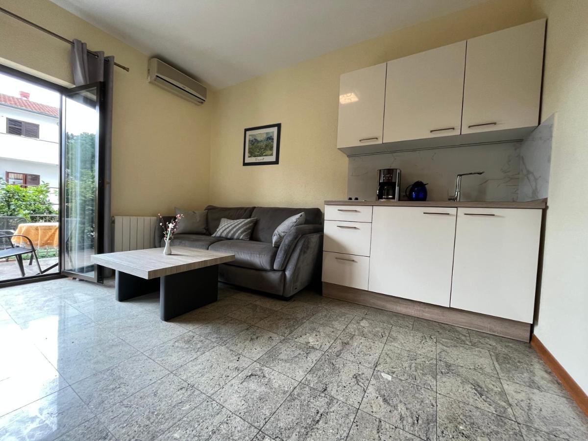 Holiday Apartments Sonne Rovinj Exterior photo